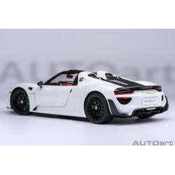 Porsche 918 Spyder Weissach Package (White with Red interior)