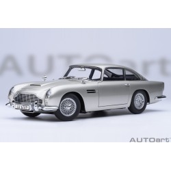 Aston Martin DB5 “007 GOLDFINGER” with weapons (silver)