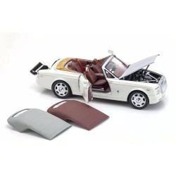 Rolls-Royce Phantom Drophead Coupé (white)